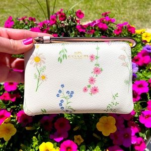 Coach Corner Zip Wristlet Spaced Wildflower Print